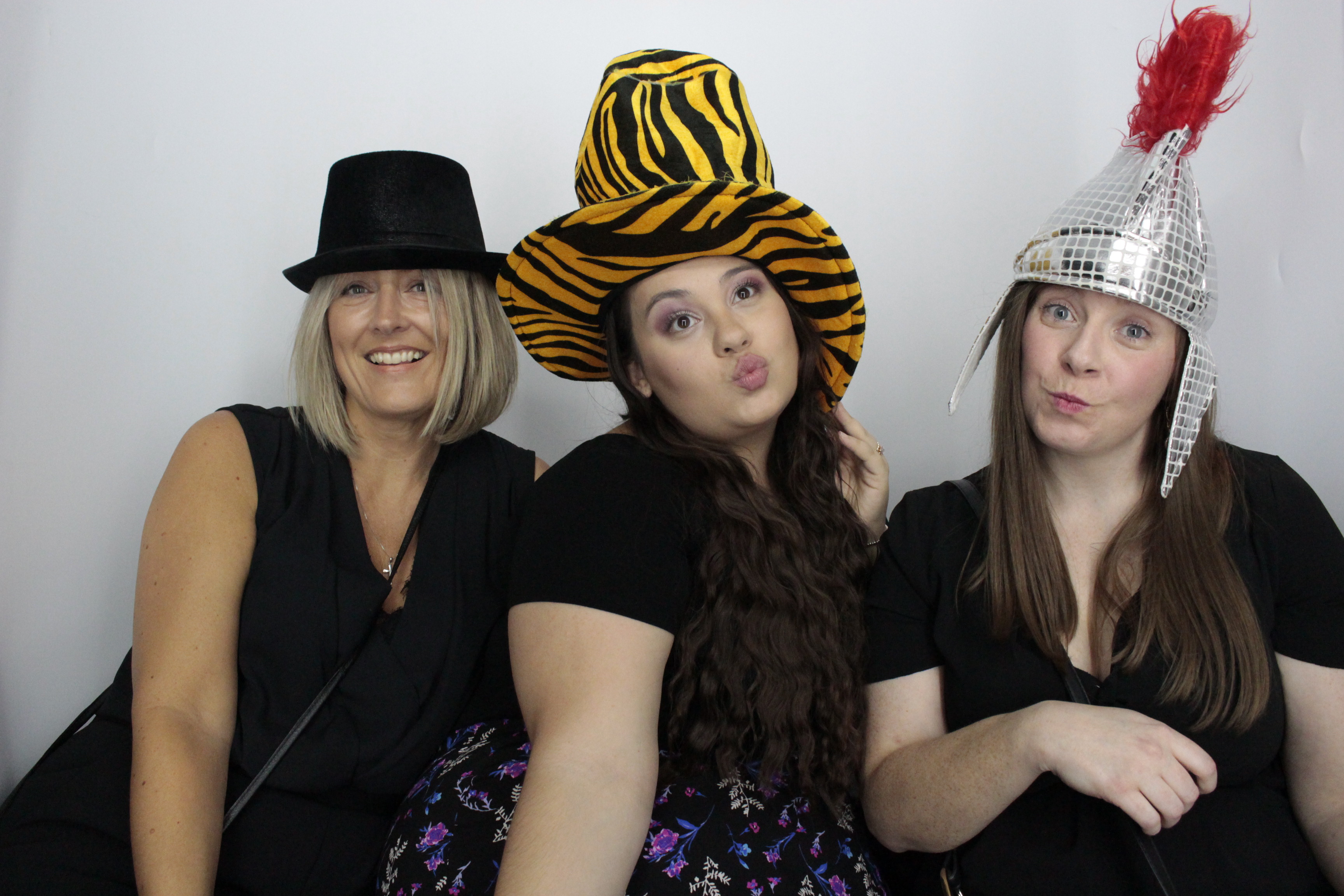 Sinead Byng 50th Birthday Party | View more photos from the event at gallery.myphotoboothexperience.co.uk/u/MyPhotoBoothExperienceLtd/Sinead-Byng-50th-Birthday-Party
